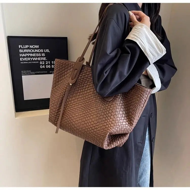 Vintage Diamond Woven Tote Bag | Fashion & Travel Shoulder Handbag Luxegan