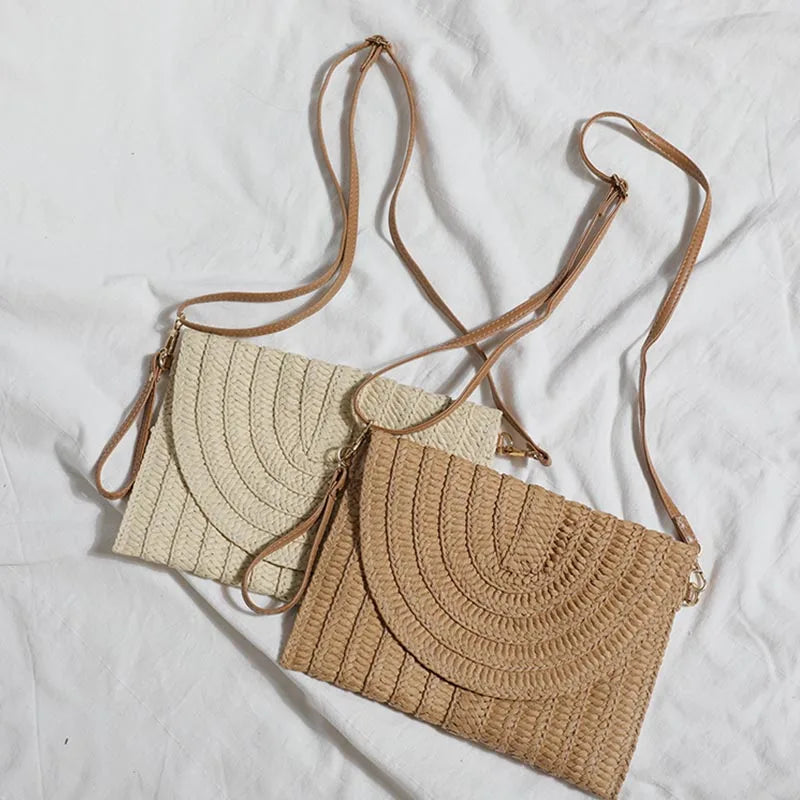 Bolsos de playa de verano para mujer Bolso bandolera de paja hecho a mano con sobre Bolso de hombro trenzado Bolso de mano de vacaciones tejido