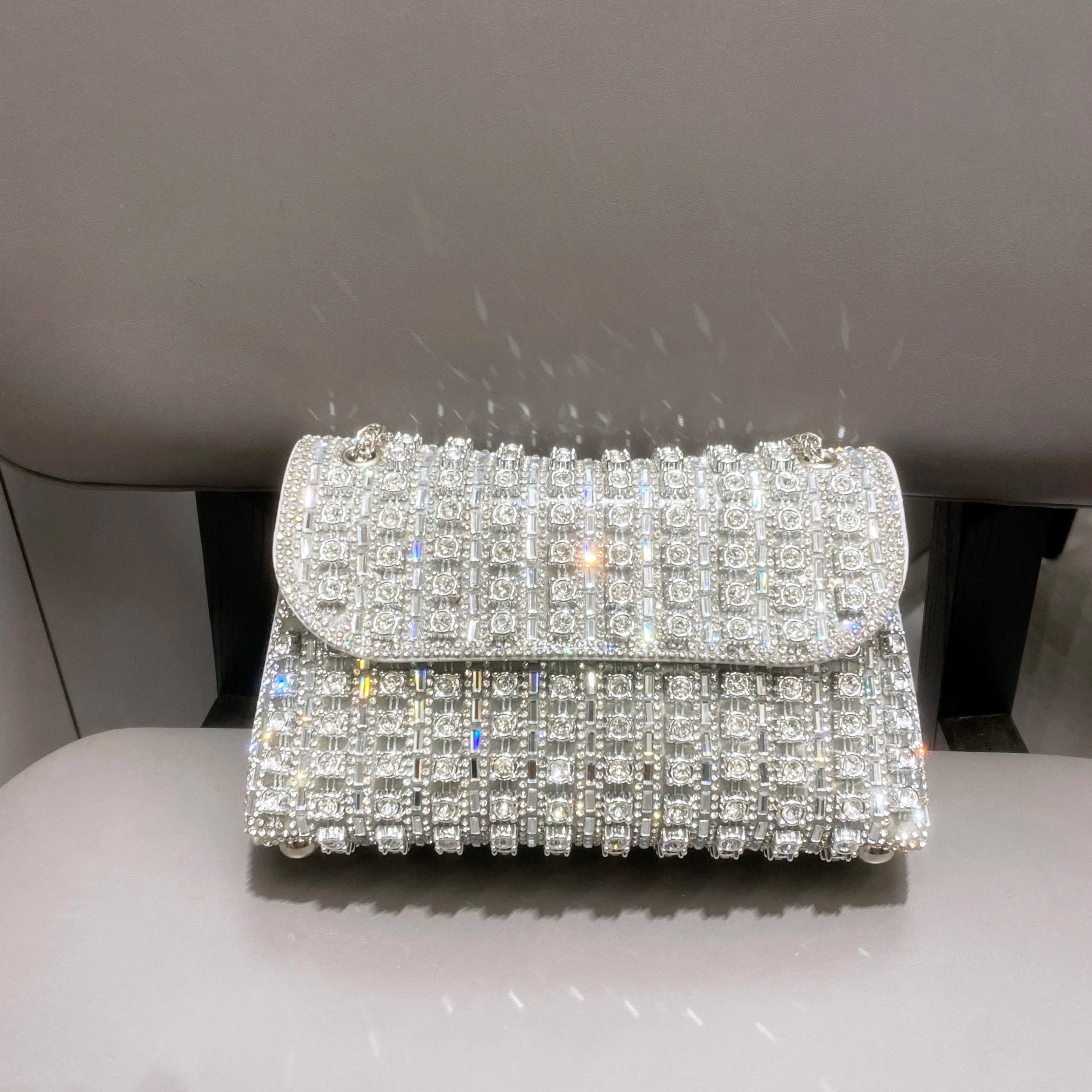 Luxury Rhinestone Evening Clutch Bag | Shiny Crystal Designer Handbag | Sparkling Metallic Shoulder Bag | High-End Wedding & Party Diamond Purse Luxegan
