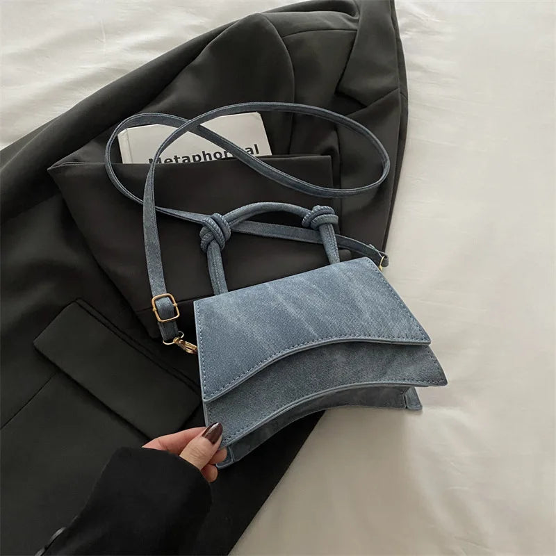 Fashionable Women's Shoulder Bag | Pure Color Trendy Crossbody Bag & Simple Casual Diagonal Bag (Small Square Bags for Autumn & All Seasons) Luxegan