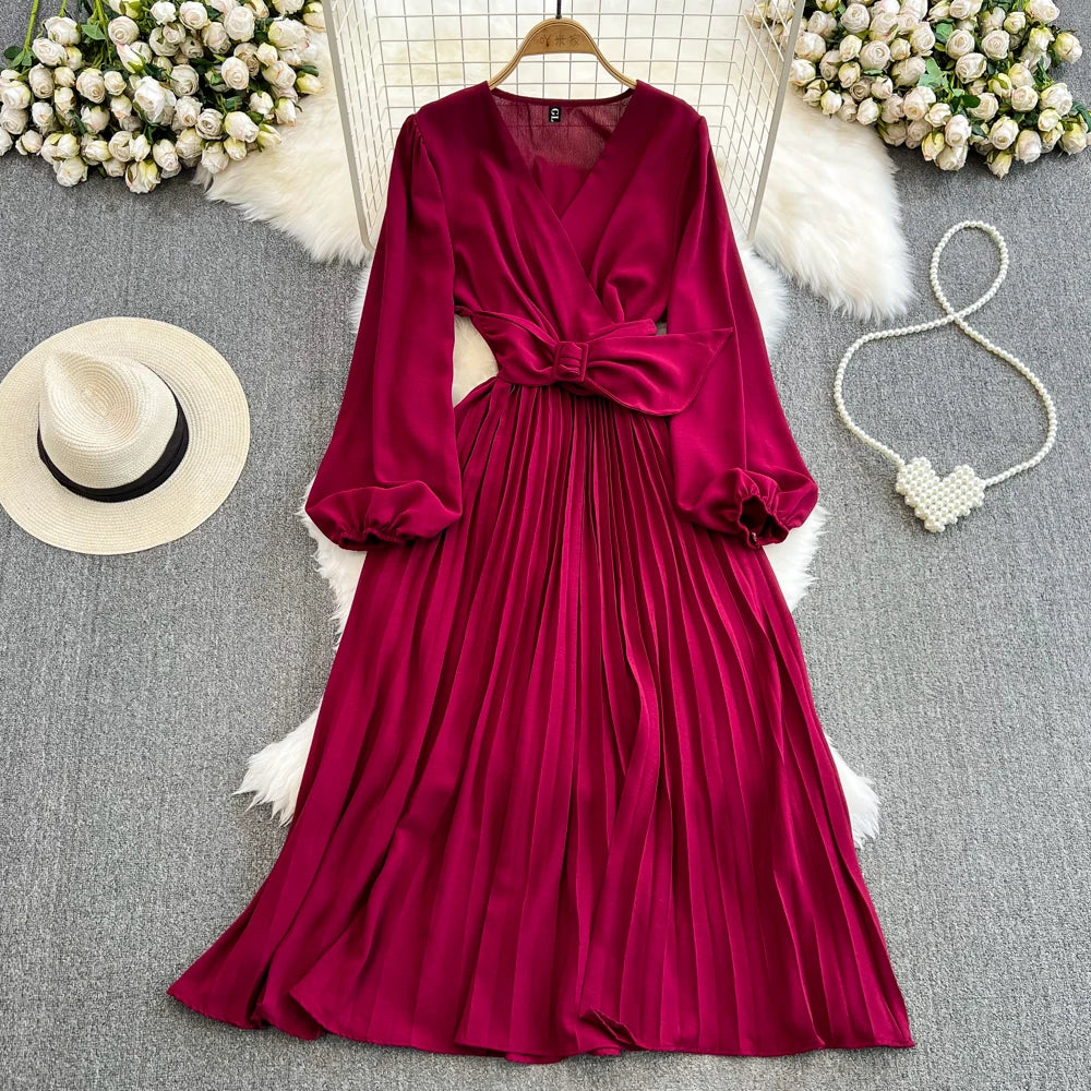 Elegant Vintage Lantern-Sleeve Dress | Sophisticated Slimming V-Neck A-Line Gown | Elegant "High-Waist Pleated" Silhouette | "Dignified" City Girl Fashion Skirt for Radiant Versatile Summer Styling Luxegan
