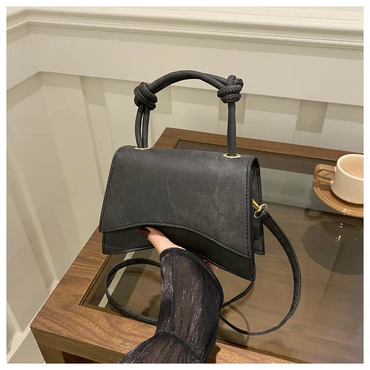 Fashionable Women's Shoulder Bag | Pure Color Trendy Crossbody Bag & Simple Casual Diagonal Bag (Small Square Bags for Autumn & All Seasons) Luxegan