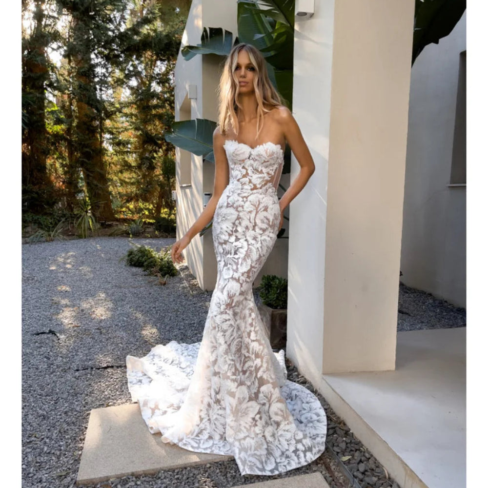 White Lace Embroidery Prom Dress | Spaghetti Strap Scoop Neck Evening Gown | Sleeveless A-Line Tulle Formal Wedding Party Dress Luxegan