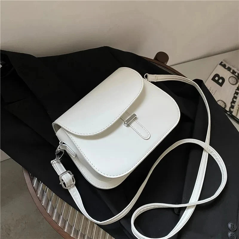 Fashion Women's Crossbody Saddle Bag | Retro Semicircle Handbag & Designer Messenger Bag Luxegan