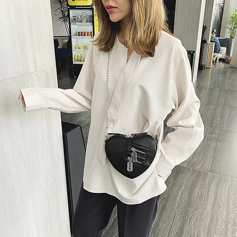 Luxury Designer Heart Shape Shoulder Bag | Top-Quality PU Leather Heart Handbag & Crossbody | Fashionable Gold Chain "Flap" Purse for Women Luxegan