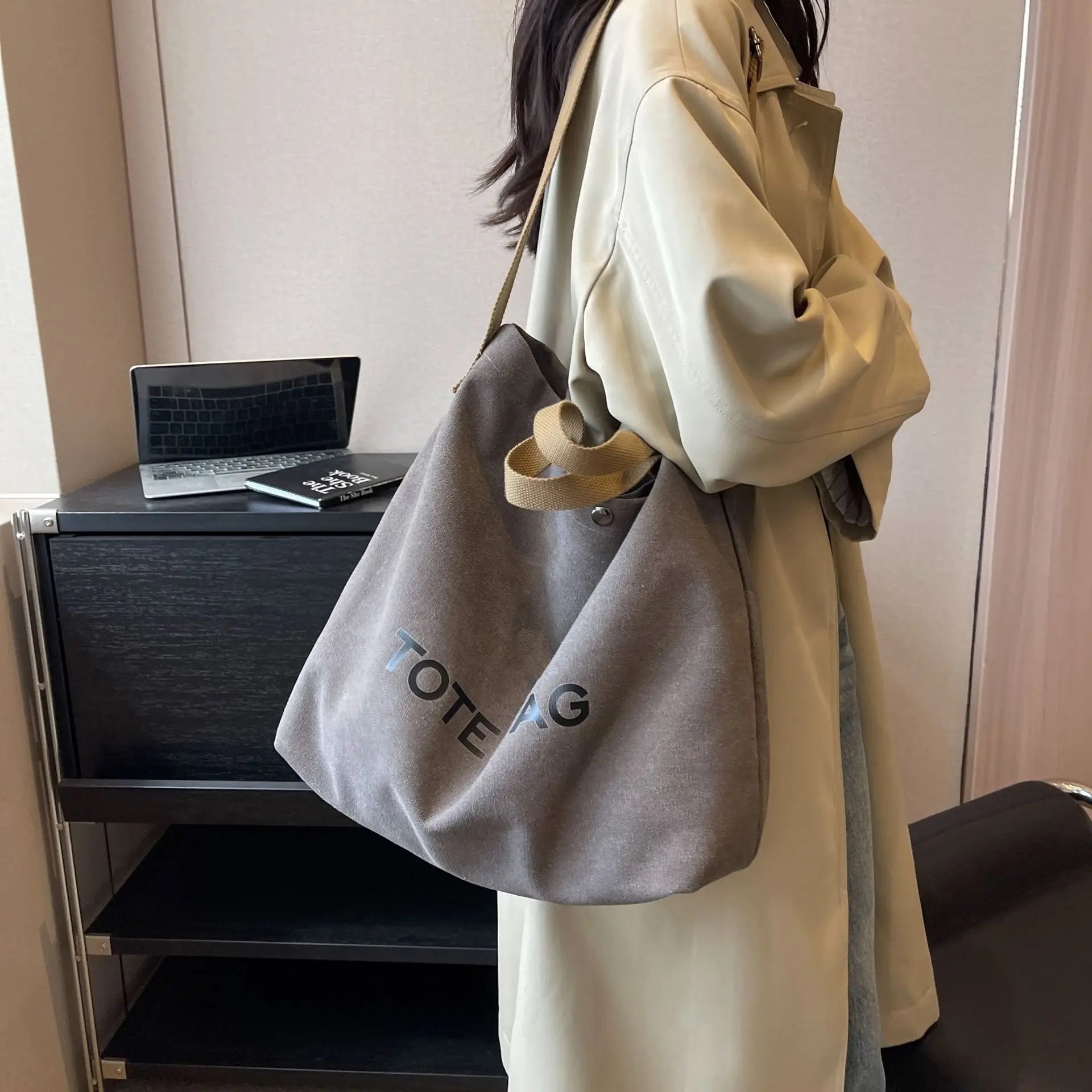 Premium Thickened Canvas Retro Tote | Large Capacity Women’s Commuter Handbag | High-End Sense Student Shoulder Bag with Interior Zipper Pocket Luxegan