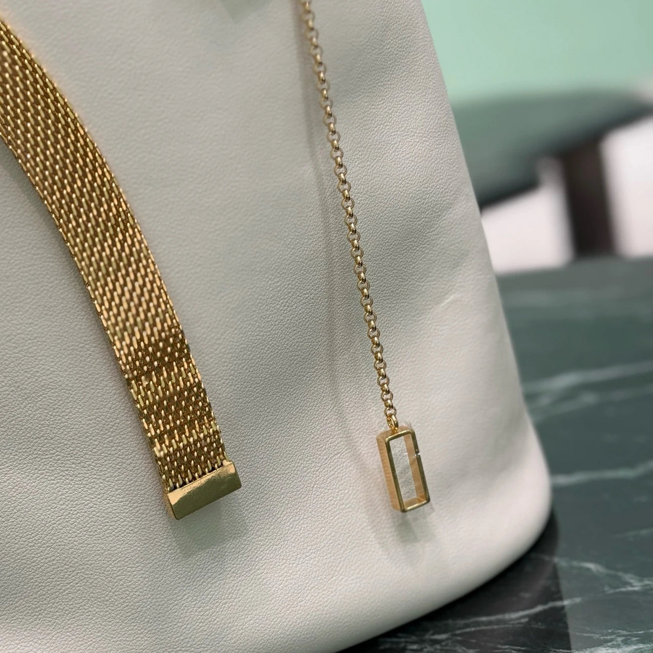 Luxury Top Quality Bucket Bag for Women | Famous Brand Designer Soft Leather Handbag | Premium Genuine Leather Lined Business Shoulder Bag | Elegant Solid Color Four-Seasons No-Zipper Ladies Tote Luxegan
