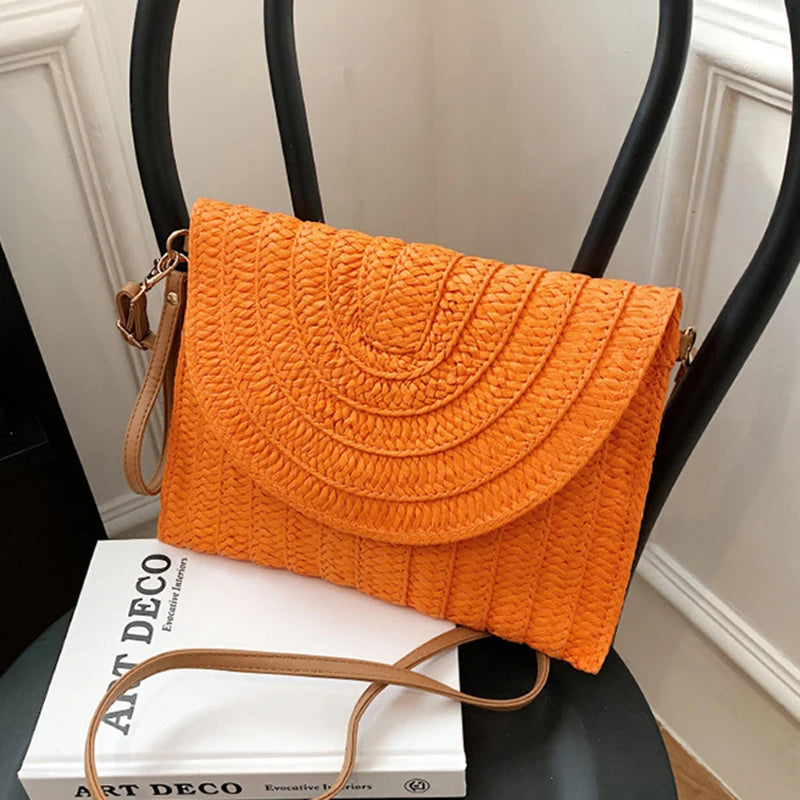 Bolsos de playa de verano para mujer Bolso bandolera de paja hecho a mano con sobre Bolso de hombro trenzado Bolso de mano de vacaciones tejido