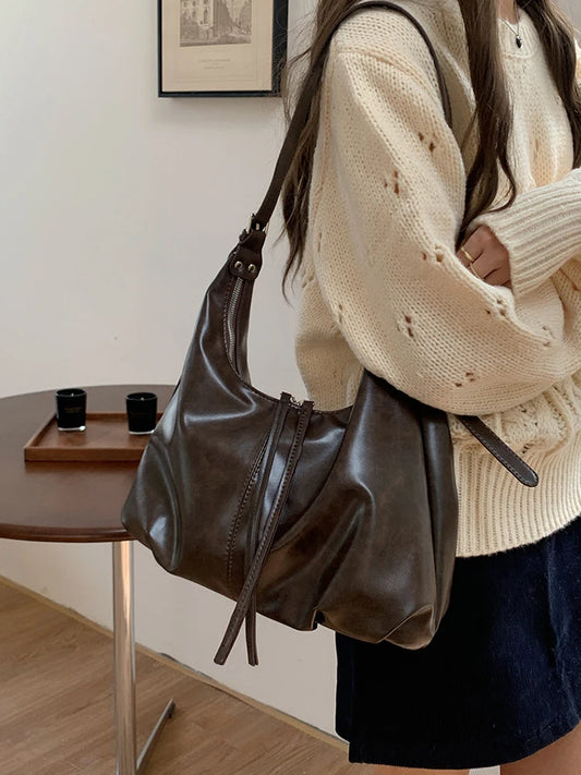 New Retro Half-Moon Underarm Bag | Fashionable Leisure Shoulder Bag for Women | Large Capacity PU Leather Commuter Bag | Minimalist Daily Crossbody Purses Luxegan