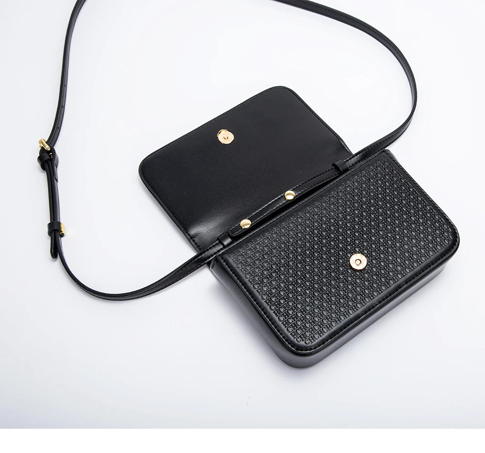 CHCH Women's Crossbody Bag 2024 New Flip Saddle Bag Simple Commuter Small Square Bag