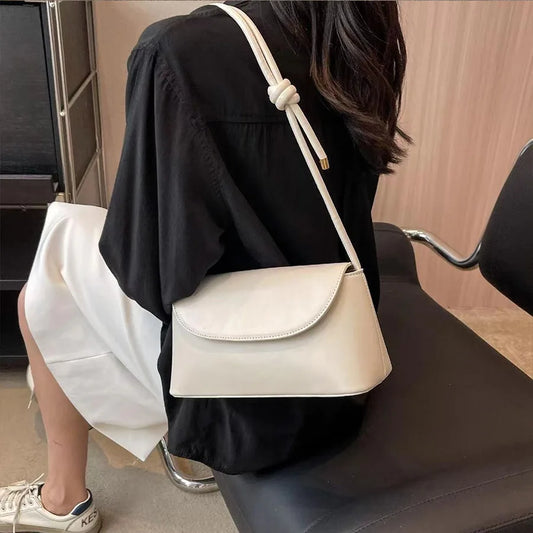 Internet Celebrity Retro Small Bag for Women | Autumn and Winter New Trendy Crossbody Bag & Fashionable One-Shoulder Bag Luxegan