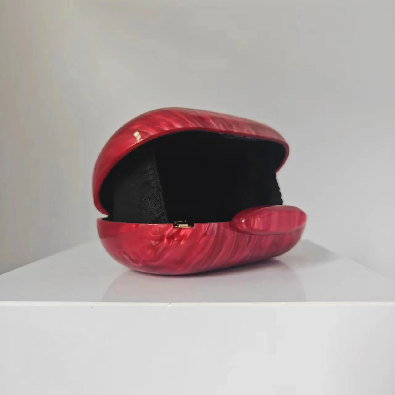 Acrylic Oval Evening Clutch | Sophisticated Hard-Shell Party Handbag | Elegant Prom Barrel-Shaped Purse | "Dignified" Modern Acrylic Phone Clutch with Stylish Chain Detail Luxegan