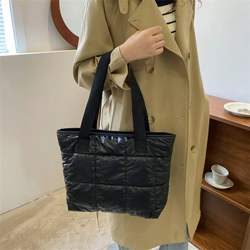 Stylish Single Shoulder Bag | Solid Color Zipper Closure & Square Shape Luxegan