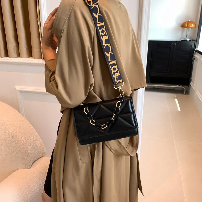Winter Large Shoulder Bags for Women | Stone Pattern PU Leather Crossbody Bags & Brand Pink Tote Handbags (Chains Shopper Clutch Purse) Luxegan