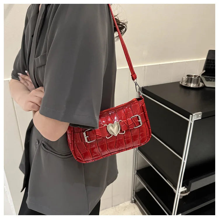 Women's Y2K Peach Heart Butt Leather Handbag | Alligator Pattern Underarm Shoulder Bag with Heart Pin Buckle (Fashion Girls Mini Tote) Luxegan