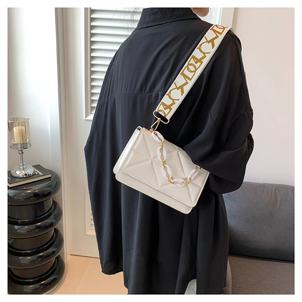 Fashionable Women's PU Leather Shoulder Bag | Metal Chain Crossbody & Flap Handbag Luxegan