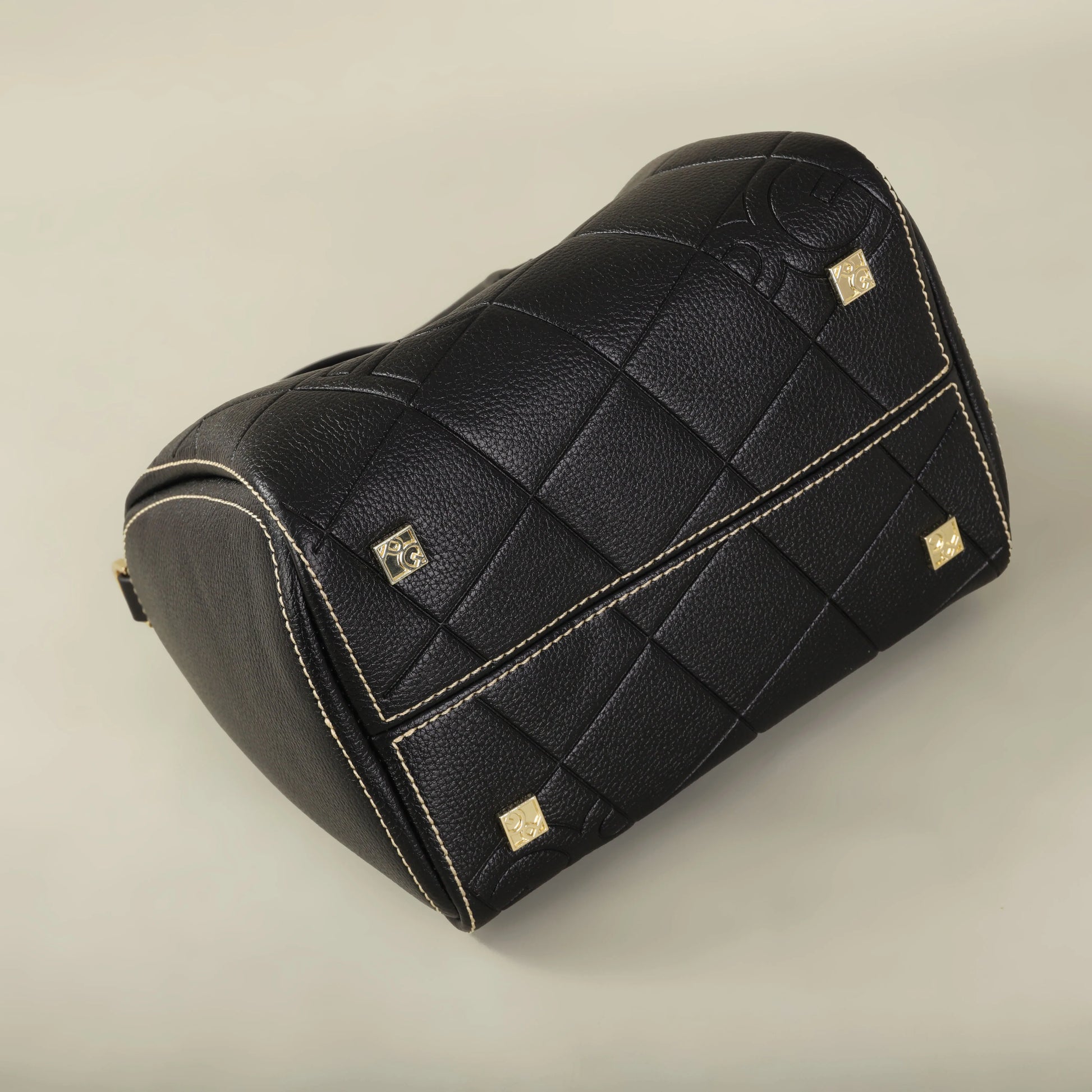 New Vintage Women's High-Capacity Handbag | Luxury Designer Bucket Bag | Classic Geometric PU Leather Shoulder & Messenger Bag (Model P3192) Luxegan