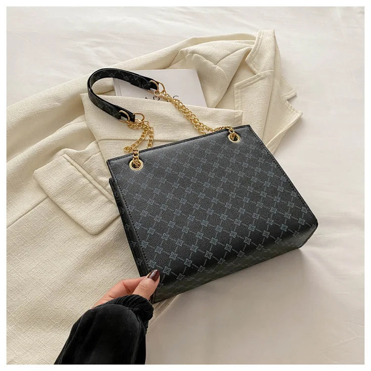 Fashionable Commuting Tote Bag | Women's Retro Casual Chain Shoulder Bag & Large Capacity Handbag Luxegan