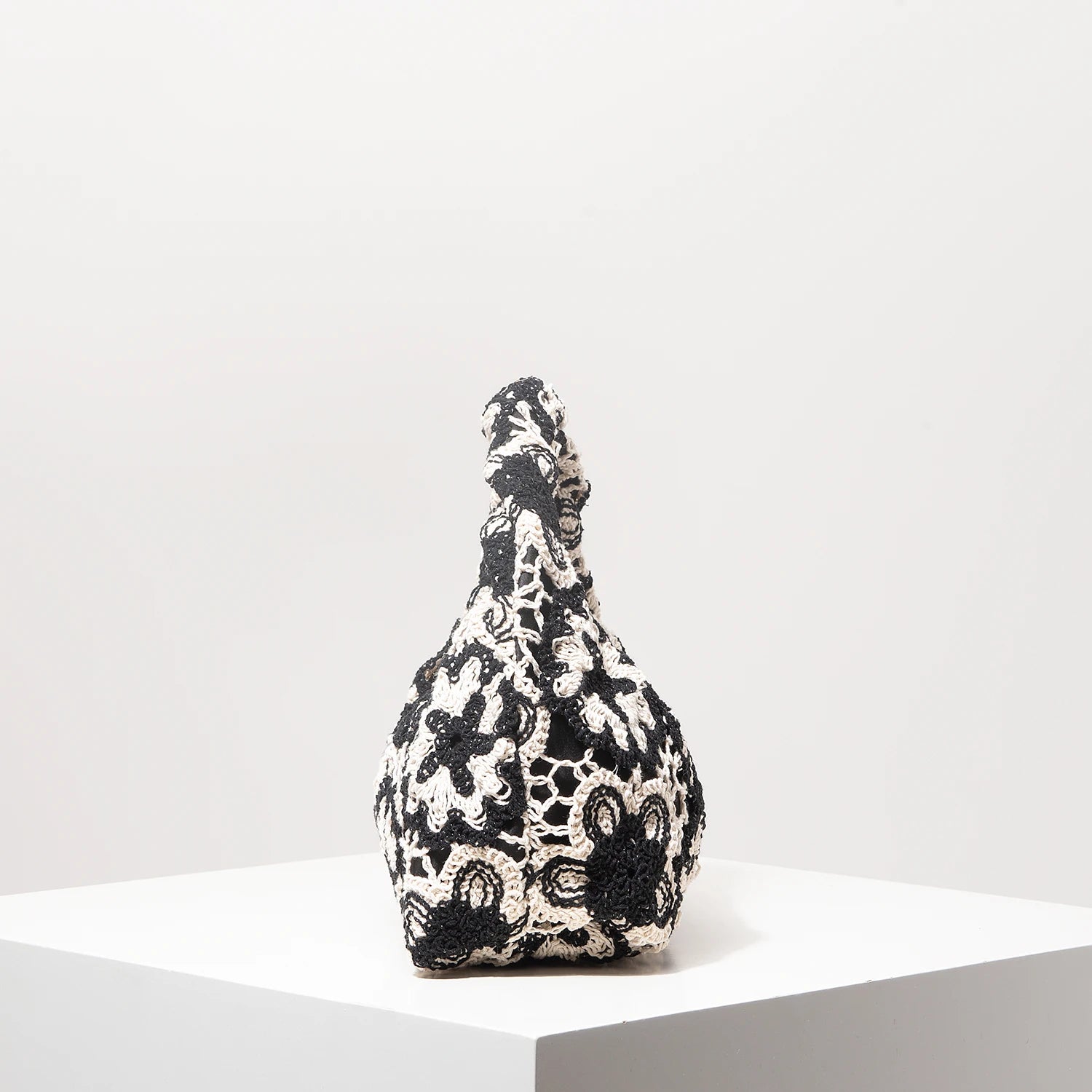 Soft Bohemian Hollow Woven Handbag | Zippered Crochet Beach Tote Luxegan