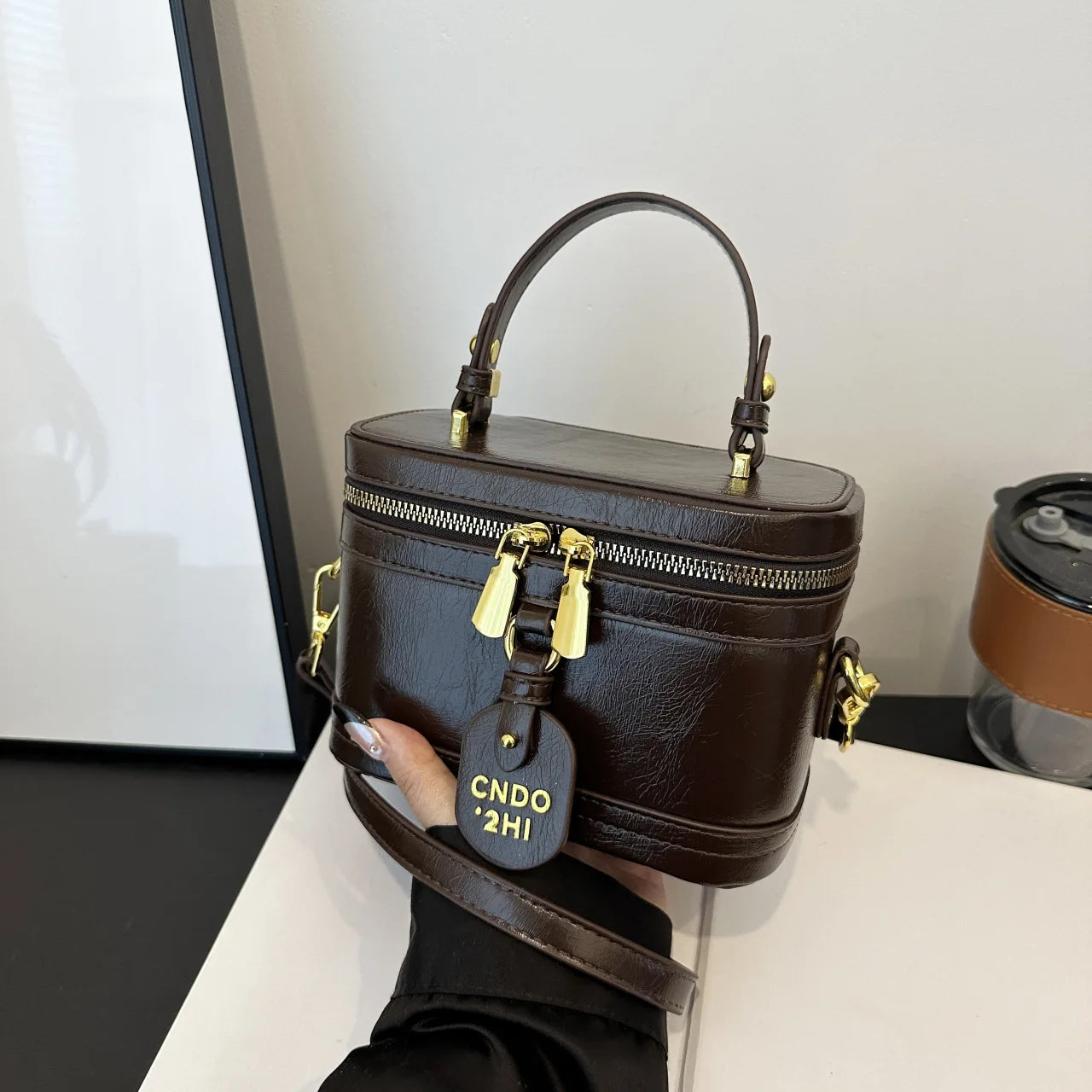 New Retro Versatile Shoulder Bag | High-End Casual Oblique Span Women's Hand Bucket Bag (Fashionable Crossbody) Luxegan