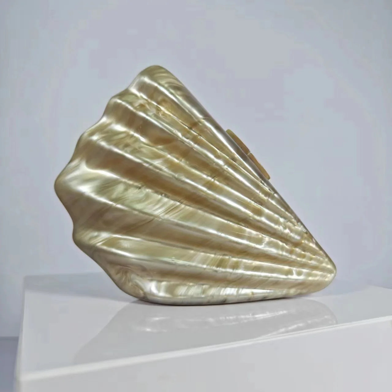 Luxury Marble Pearl Box Clutch | Sophisticated "Shell Brown" Silhouette | Elegant Designer Acrylic Handbag | "Dignified" High-Performance England Style Essential for Radiant Versatile Styling Luxegan