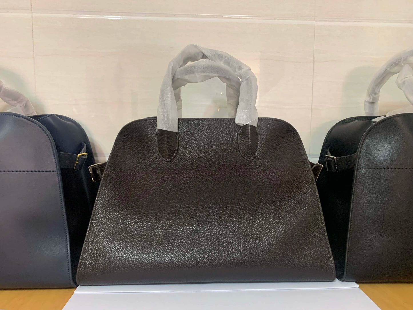 Handmade Natural Leather Large Capacity Handbag | Purely Crafted Soft & Odorless Shoulder Bag | Unisex Genuine Leather Casual Tote | Eco-Friendly Organic Cotton Lined Shopper Luxegan