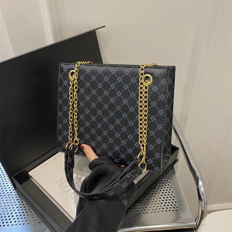 Fashionable Commuting Tote Bag | Women's Retro Casual Chain Shoulder Bag & Large Capacity Handbag Luxegan