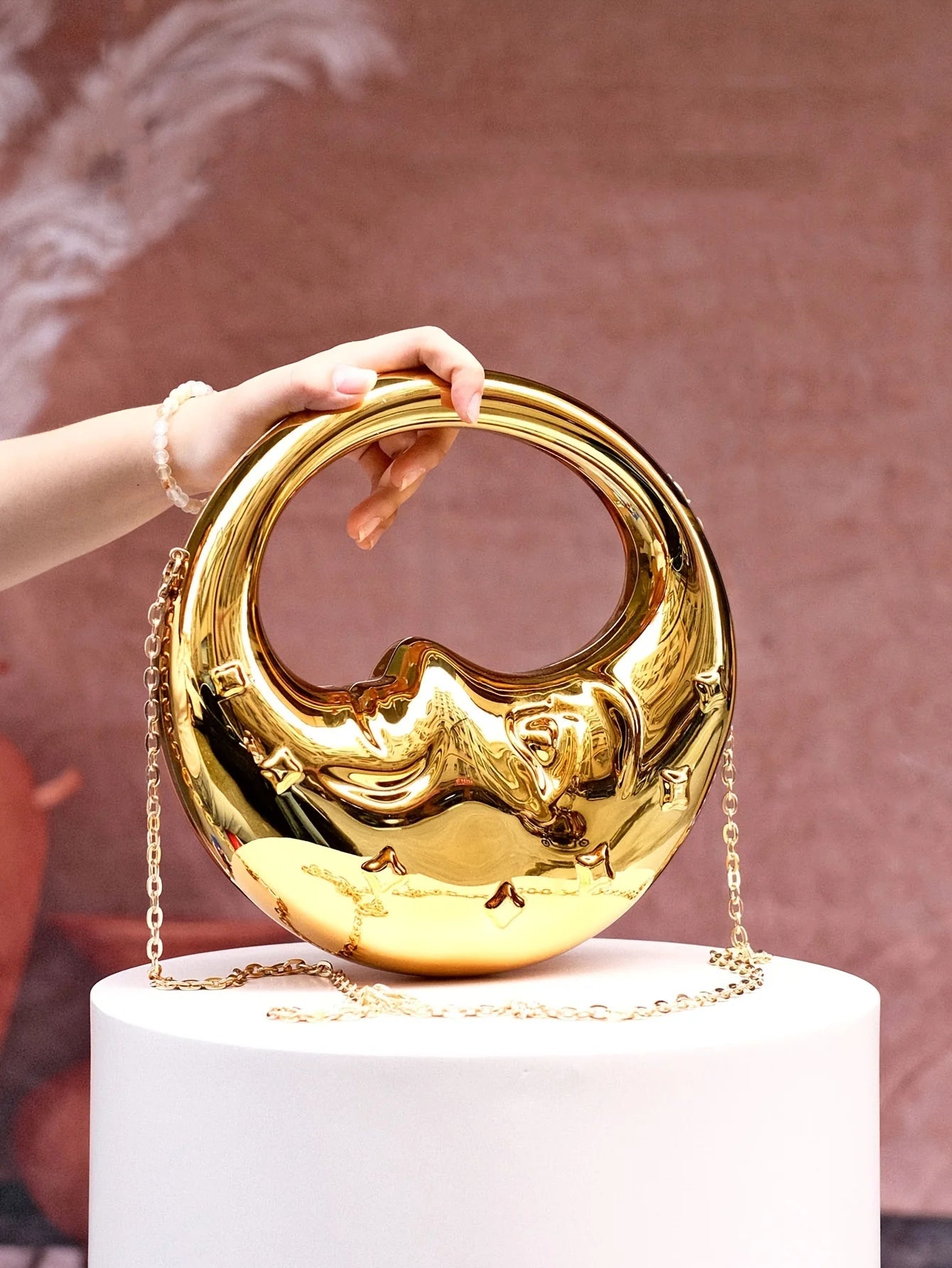 Hard Acrylic Moon Shape Clutch | Gold/Silver Shell Ladies Evening Purse Luxegan