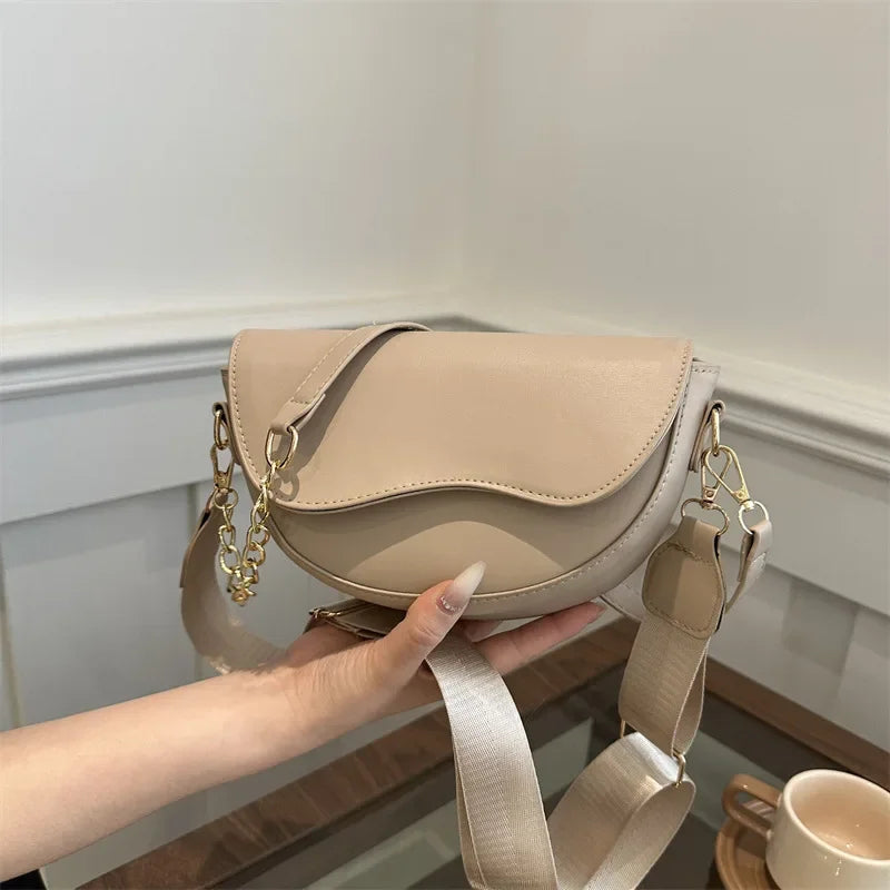 Small PU Leather Saddle Bag | Fashion Chain Crossbody Purse Luxegan