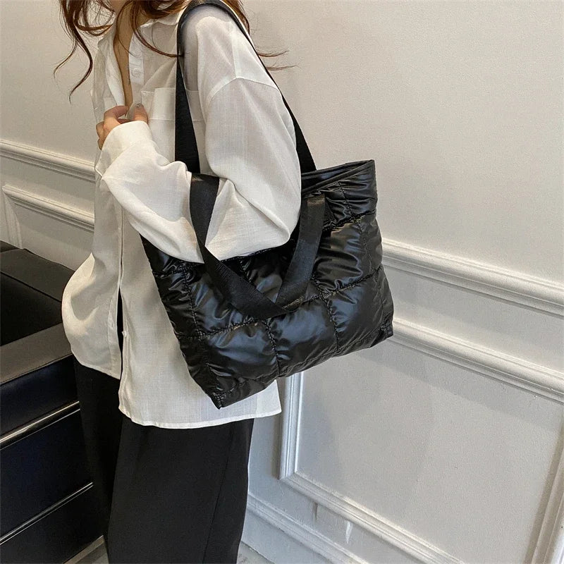 Stylish Single Shoulder Bag | Solid Color Zipper Closure Luxegan