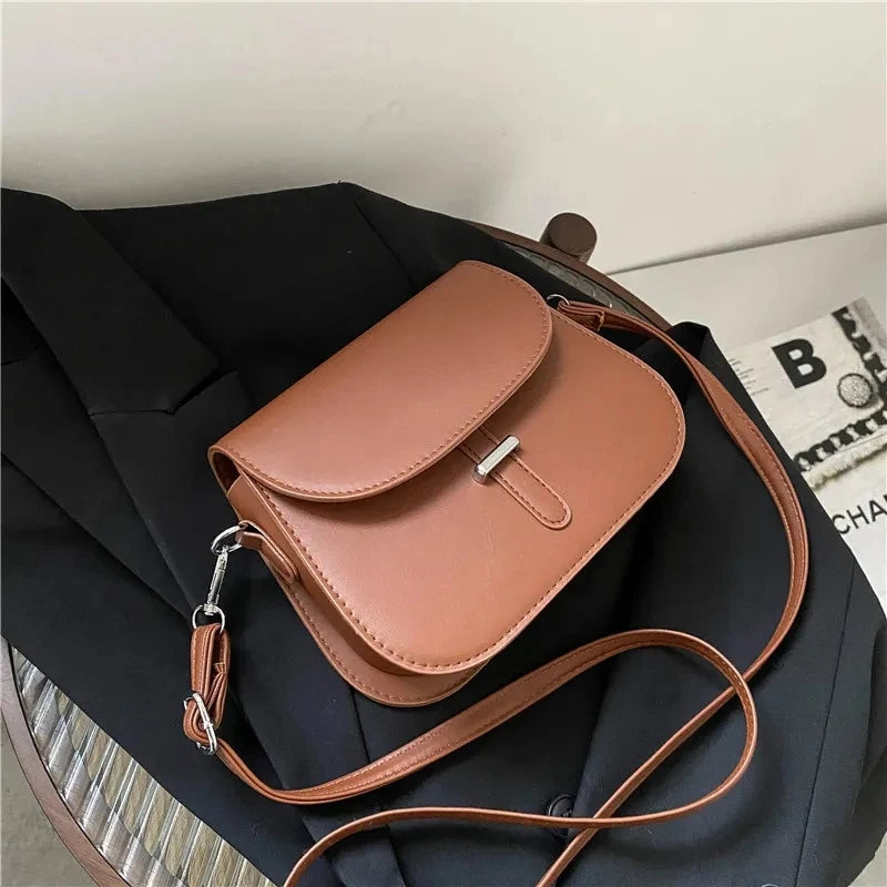 Fashion Women's Crossbody Saddle Bag | Retro Semicircle Handbag & Designer Messenger Bag Luxegan