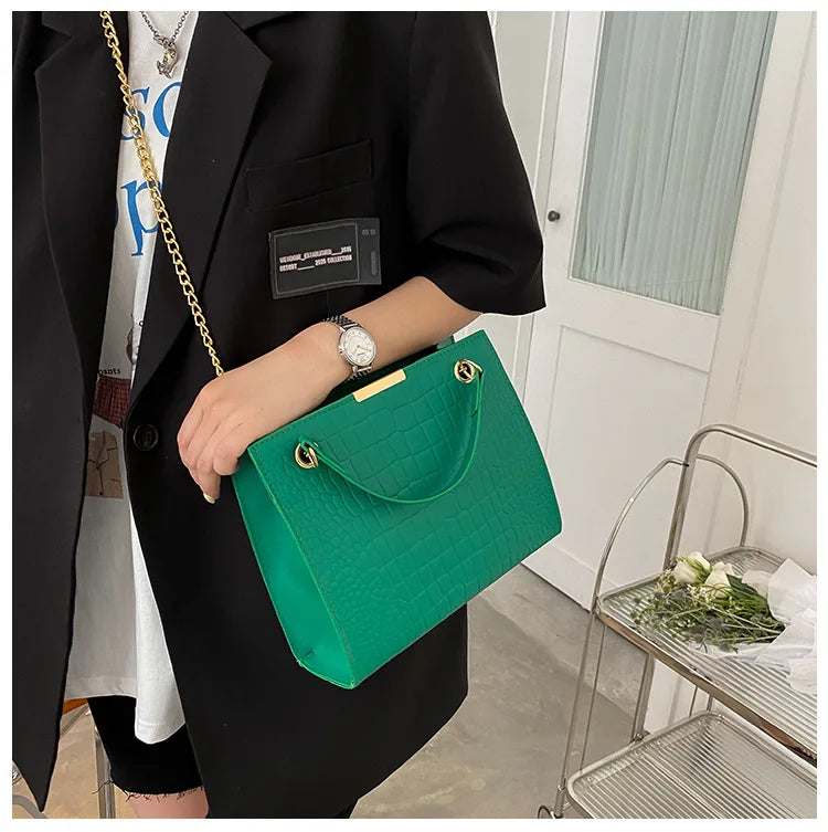 Fashion Luxury Crossbody Bag for Women | New Trendy Designer Shoulder Bag | Sophisticated Solid Color Leisure Messenger | Elegant PU Leather Square Handbag with Versatile Dual Straps Luxegan