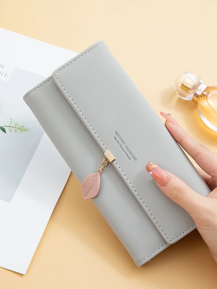 Hot Selling Spring and Summer New Women's Bag | Japanese and South Korean Small Fresh Leaf Pendant Three-Fold Bag Luxegan