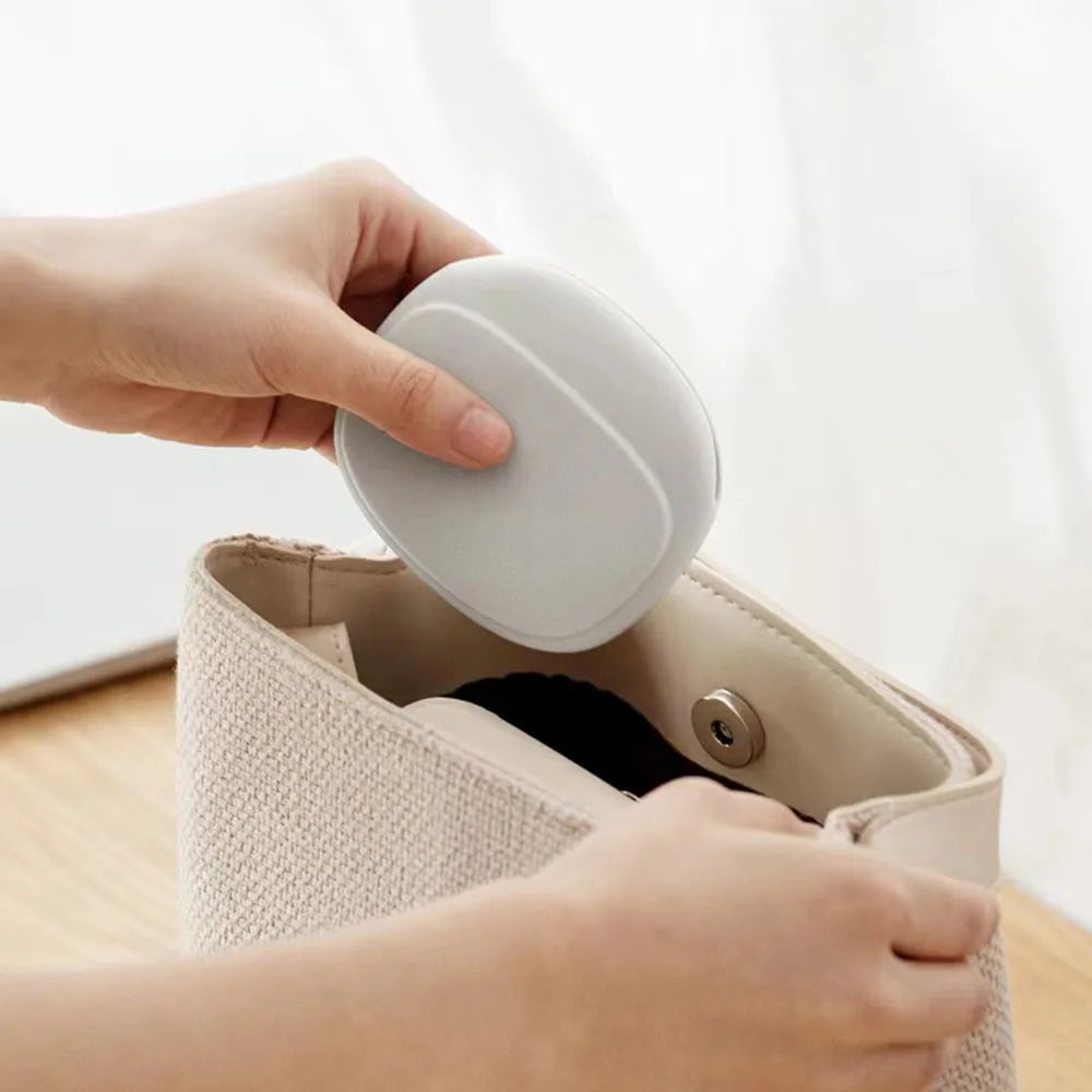Portable Silicone Data Cable & Headphone Storage Box | Simple Mobile Phone Cable Organizing Bag (Cute Coin Purse) Luxegan