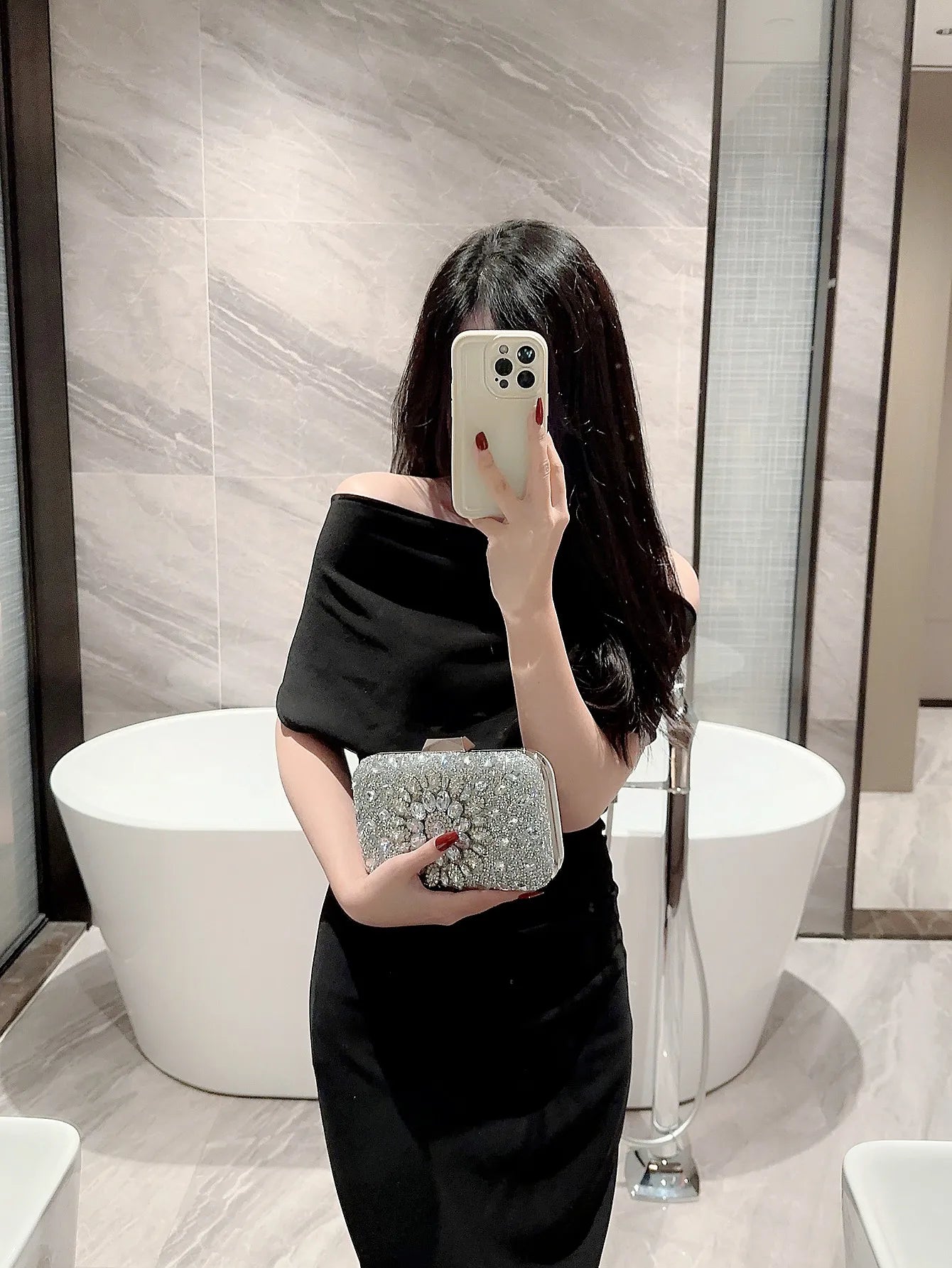 Popular Shiny Rhinestone Diamond Evening Bag | Sophisticated Classy Square Box Clutch | Elegant Beaded Minaudière Dress Bag | Fashion-Forward Rhinestone Chain Bag for Weddings and Galas Luxegan