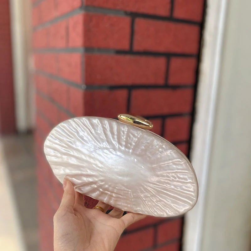 Polyester Sequined Shell Clutch | Hard Retro Gold Creative Box Evening Bag Luxegan