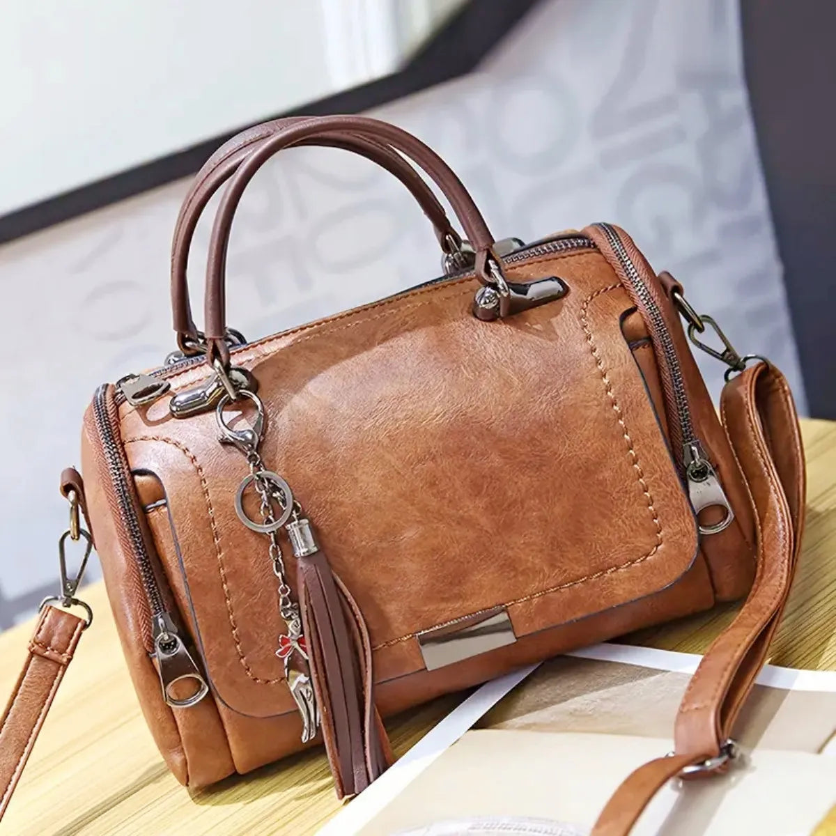 Large Capacity Women's Shoulder Bag | Fashion Zipper Crossbody Bag with Tassel Luxegan
