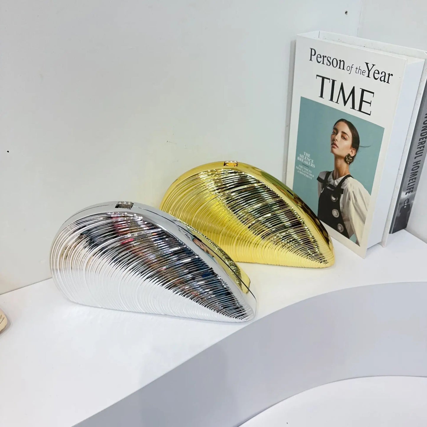 Acrylic Solid Clutch | Hard European/American Heavy-Duty Metal Shell Handbag Luxegan