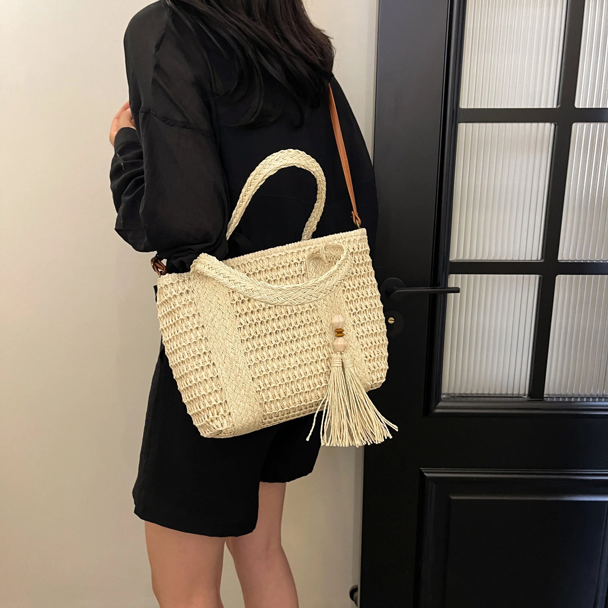 New Fashionable Straw Women's Bag | Elegant & Trendy Satchel Shoulder Bag Luxegan