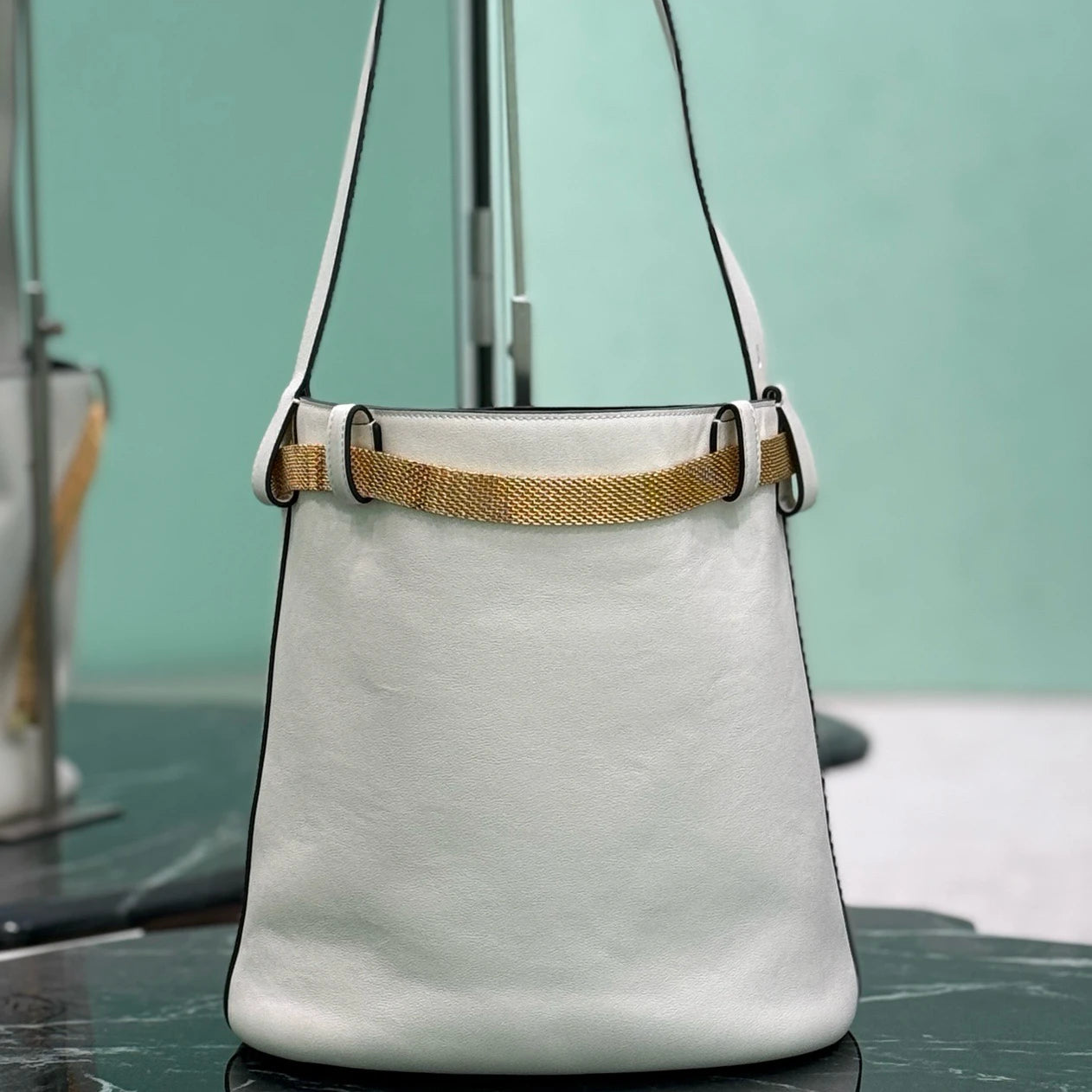 Luxury Top Quality Bucket Bag for Women | Famous Brand Designer Soft Leather Handbag | Premium Genuine Leather Lined Business Shoulder Bag | Elegant Solid Color Four-Seasons No-Zipper Ladies Tote Luxegan
