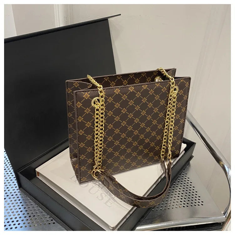 Fashionable Commuting Tote Bag | Women's Retro Casual Chain Shoulder Bag & Large Capacity Handbag Luxegan