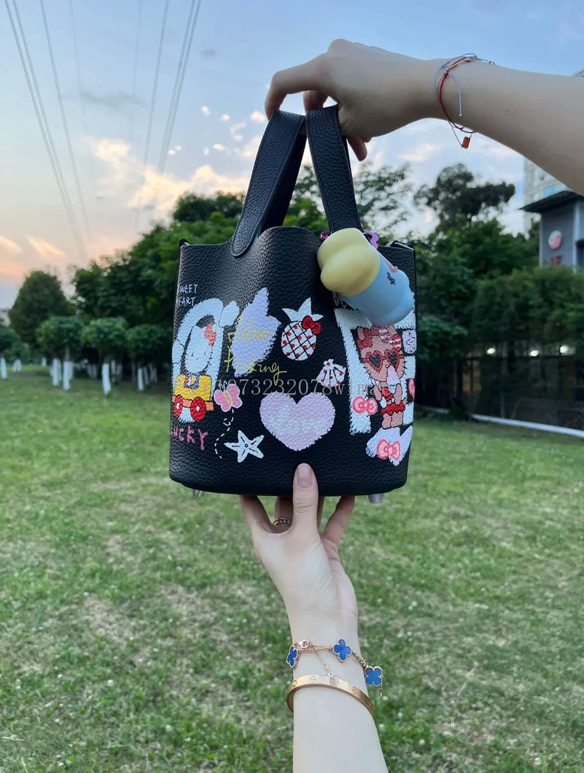 Hello Kitty Graffiti Bucket Bag | Cute Y2k Tote Purse Luxegan