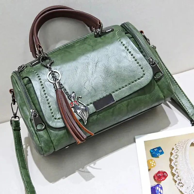 Large Capacity Women's Shoulder Bag | Fashion Zipper Crossbody Bag with Tassel Luxegan