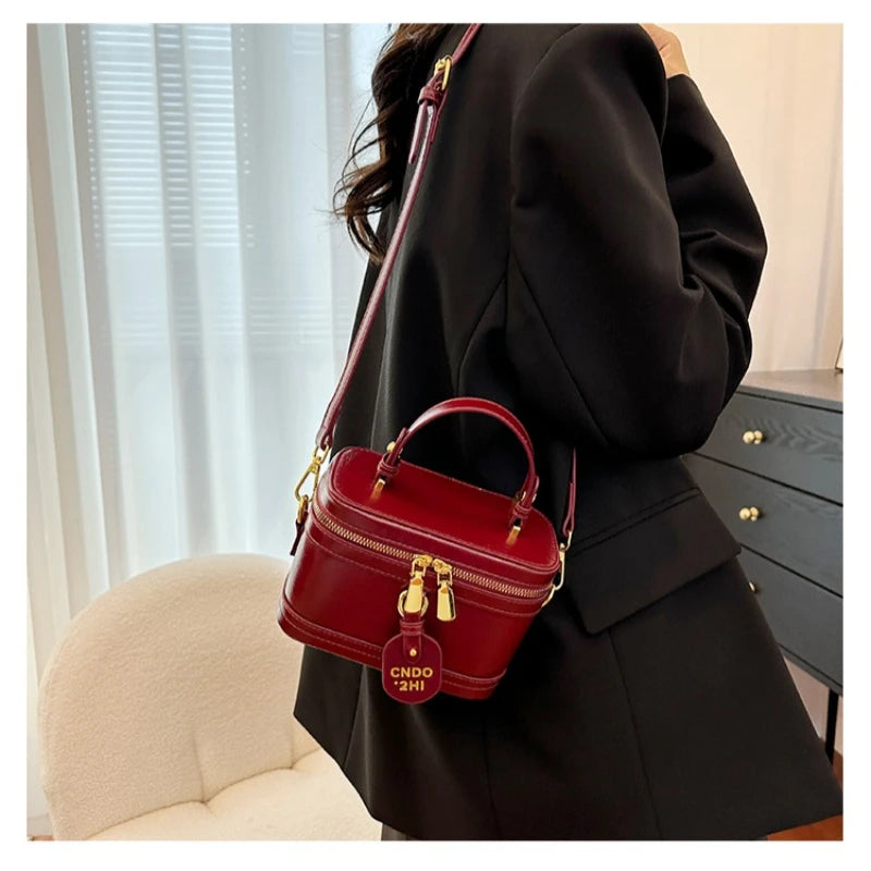 New Retro Versatile Shoulder Bag | High-End Casual Oblique Span Women's Hand Bucket Bag (Fashionable Crossbody) Luxegan