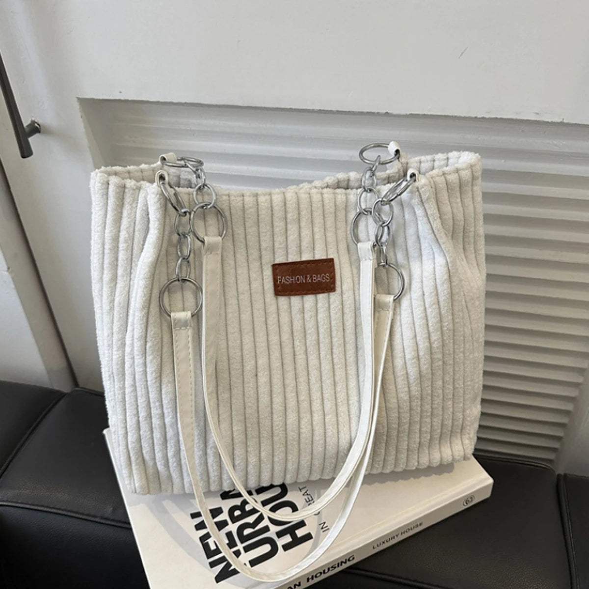 Simple Solid Color Velvet Bag | High Texture Chain Shoulder & Underarm Messenger Bag (Unisex Fashion Handbag for All Seasons) Luxegan