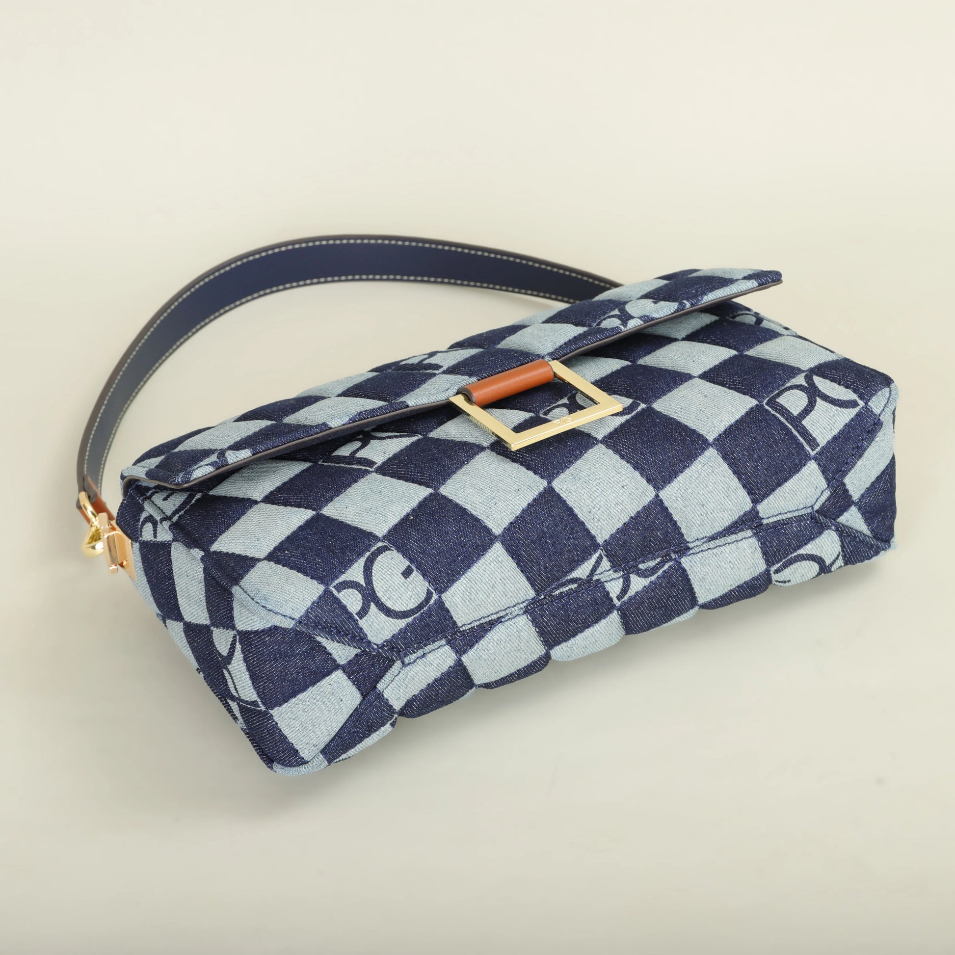 Luxury Brand Design Bright Ladies Crossbody Bag | New Exquisite High Quality Hot Selling Fashion Commuter Bag Luxegan