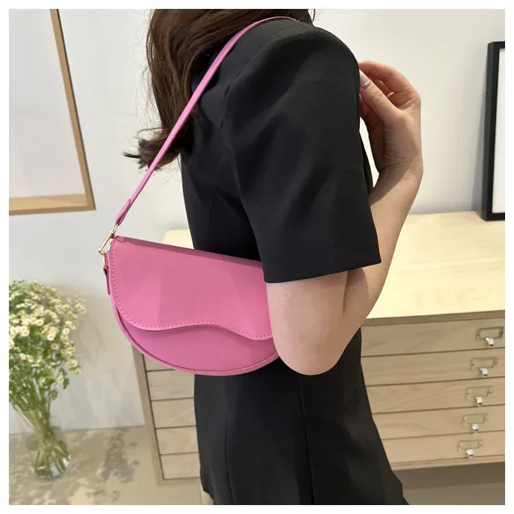 Retro Chain-Strap Saddle Bag | Solid Color Shoulder & Crossbody Purse Luxegan