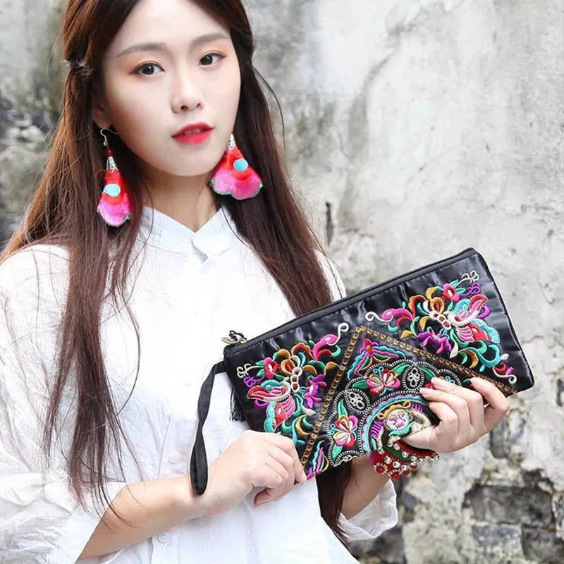 Luxury Design Flowers Clutches Pouch | Fashion Women's Wallet Wrist Handbag & Lady Vintage Envelope Phone Purse (Card Holders Pocket) Luxegan