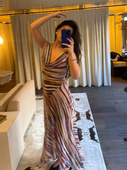 Swinging Collar Sleeveless Wavy Stripe Print A-Line Slim Waist Midi Dress | Chic Holiday Vacation Dress