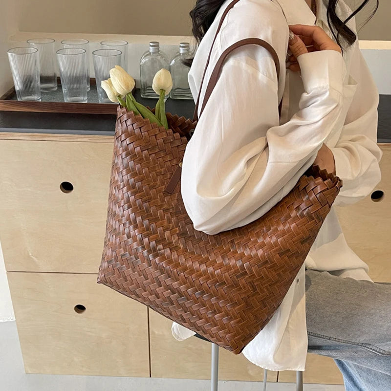 Summer Large Capacity Handbag Totes | Rattan Handmade Straw Shoulder Bags for Women (Travel Seaside Beach Bag - Bolsa Feminina) Luxegan